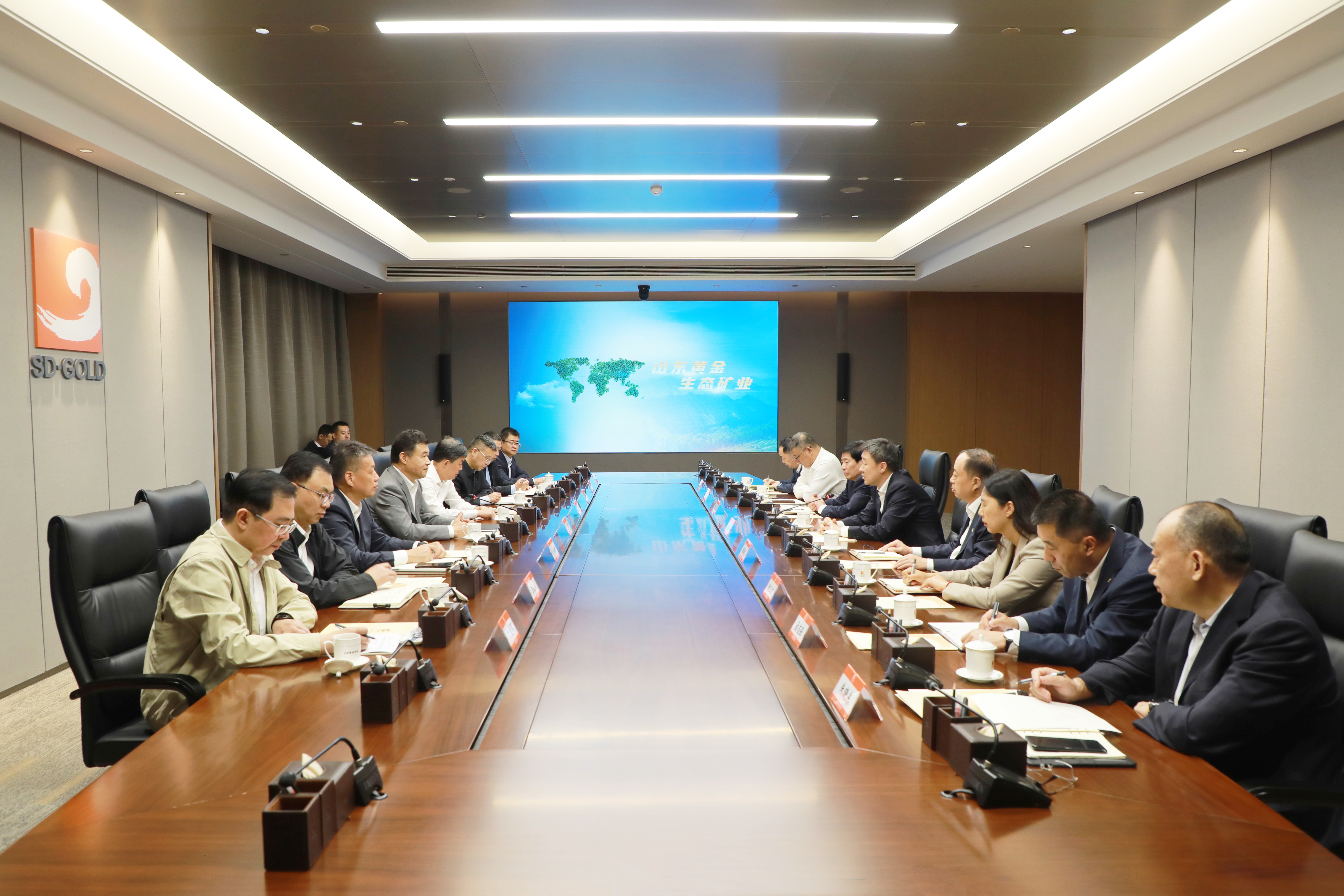 集团与山东高速集团举行事情谈判